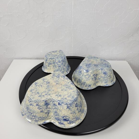 Vintage 3 pcs Set Heart Shaped Nesting Bowls White Blue Sponge Paint Pottery Art - Picture 14 of 16